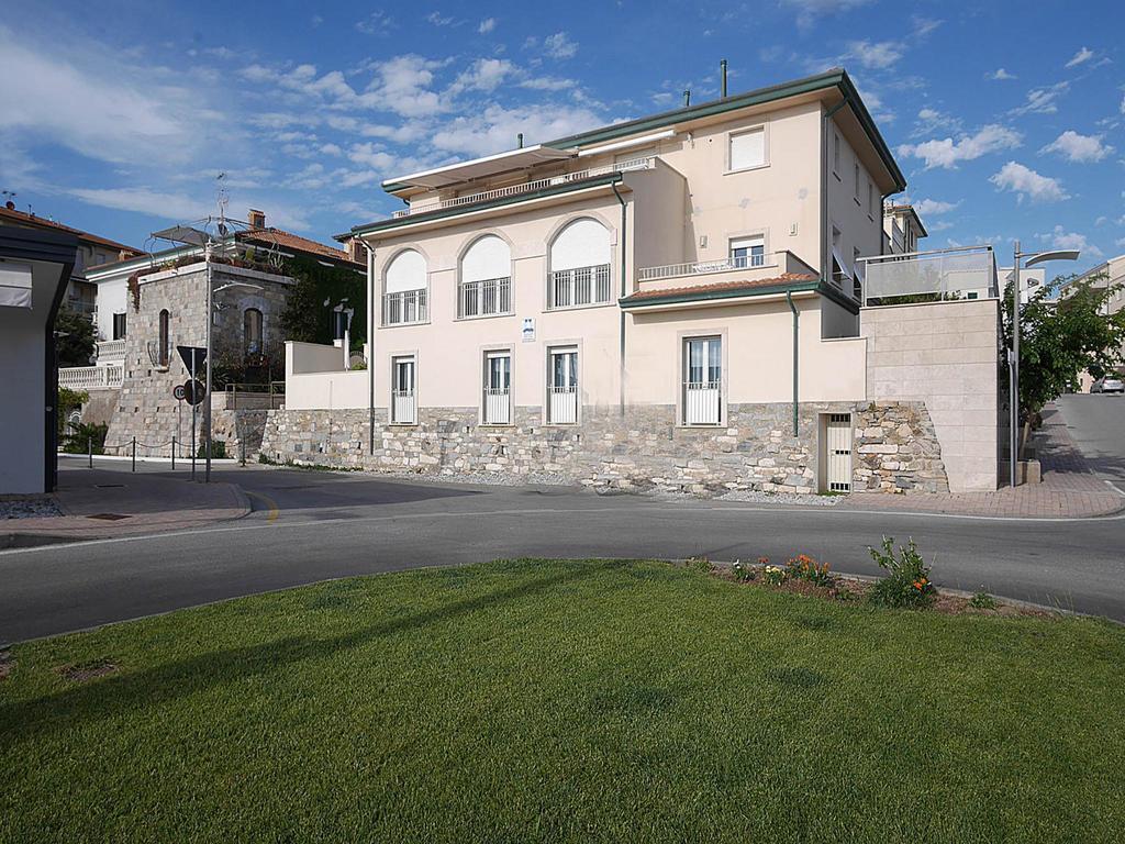 Residence Villa Livia サン·ヴィンチェンツォ エクステリア 写真